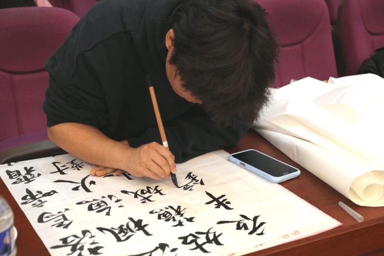 日照哪些书法美术学校好