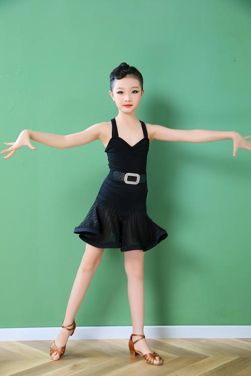 儿童舞蹈课发儿童舞蹈服