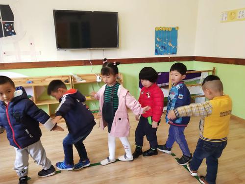 国际蒙氏走线能放音乐吗