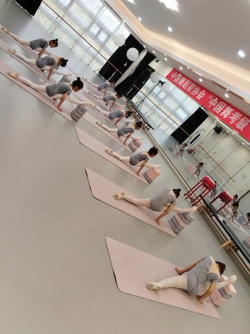 西安荷之舞舞蹈培训学校