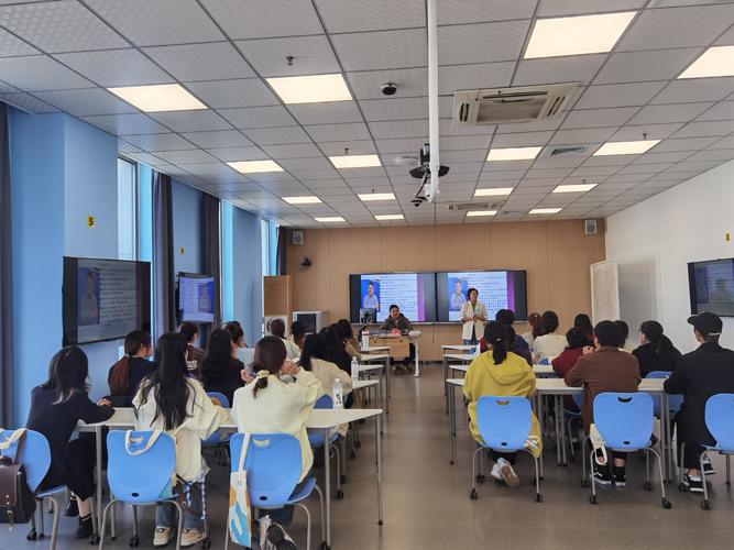 南京播音主持艺考培训班