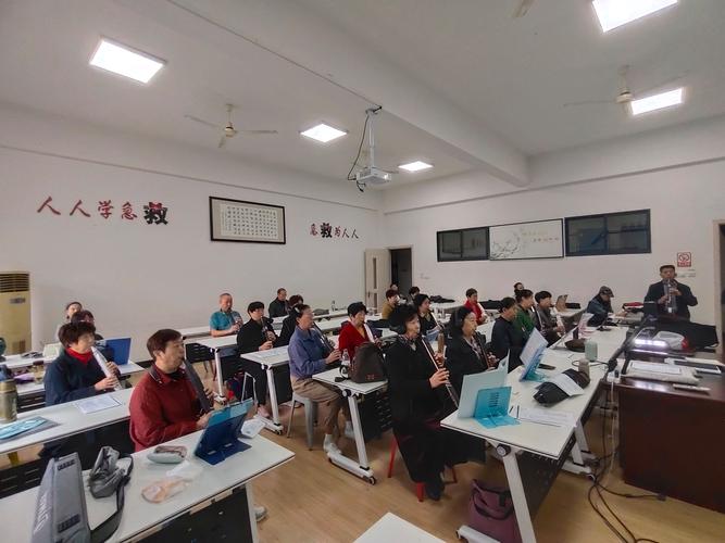 青岛播音主持艺考培训班