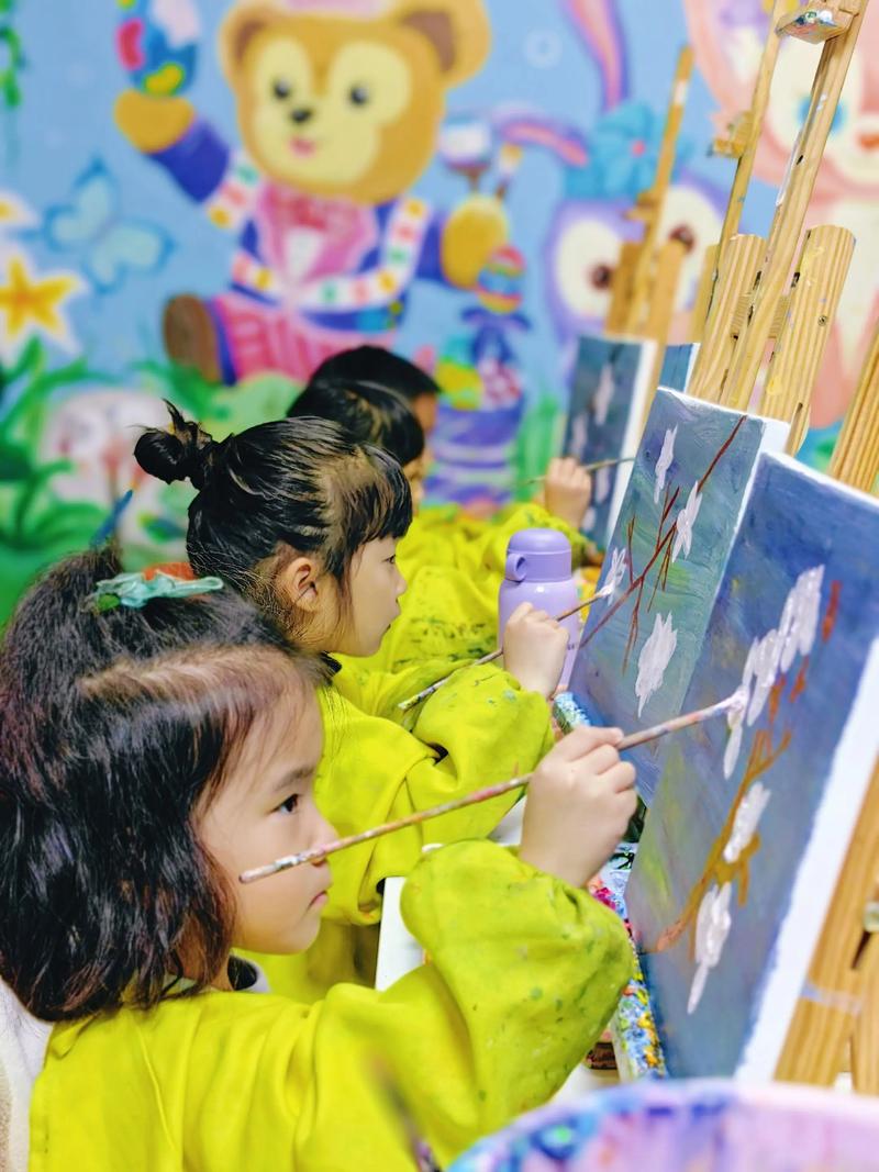 平湖市区幼儿美术兴趣班