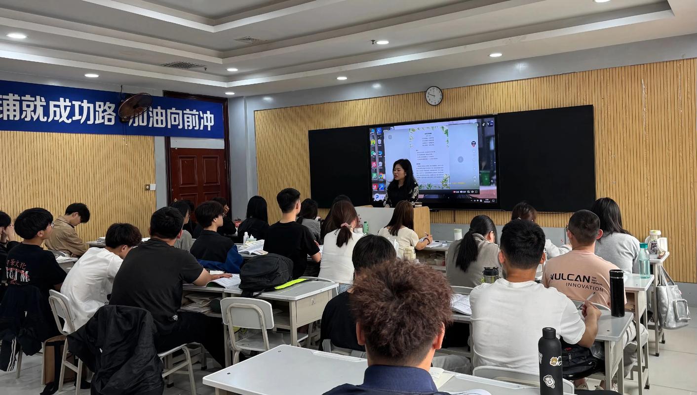 河北播音主持艺考培训班