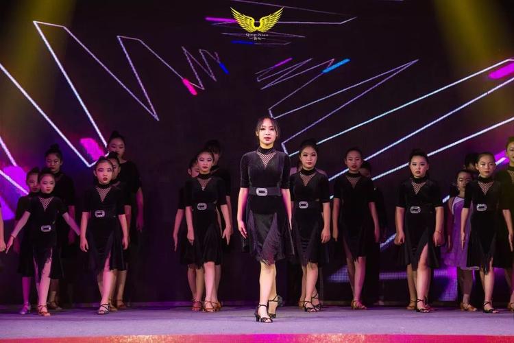 亳州青鸟舞蹈学校费用