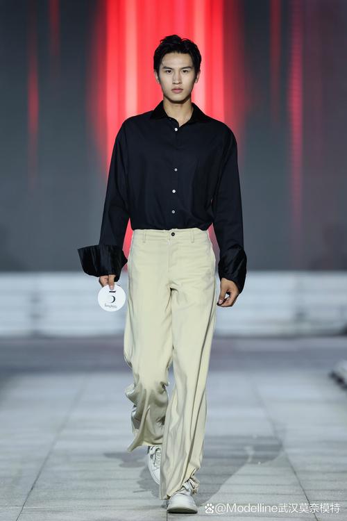 男孩艺考模特考什么条件