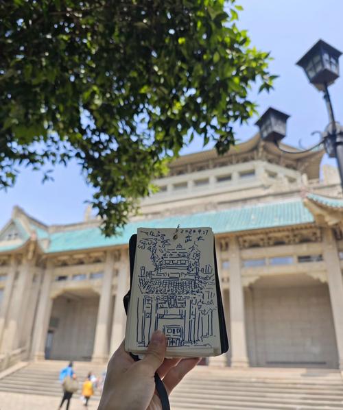 武汉纺织大学专升本美术