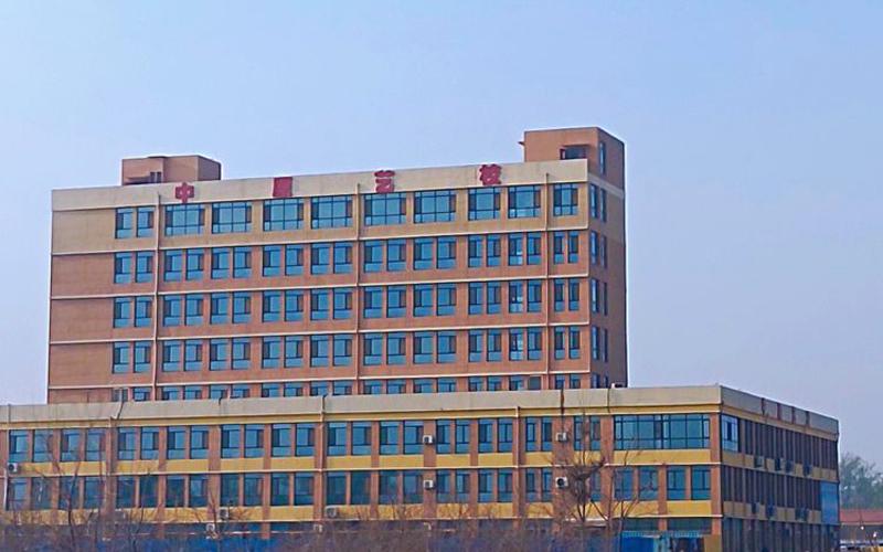 华山美术职业学校招生