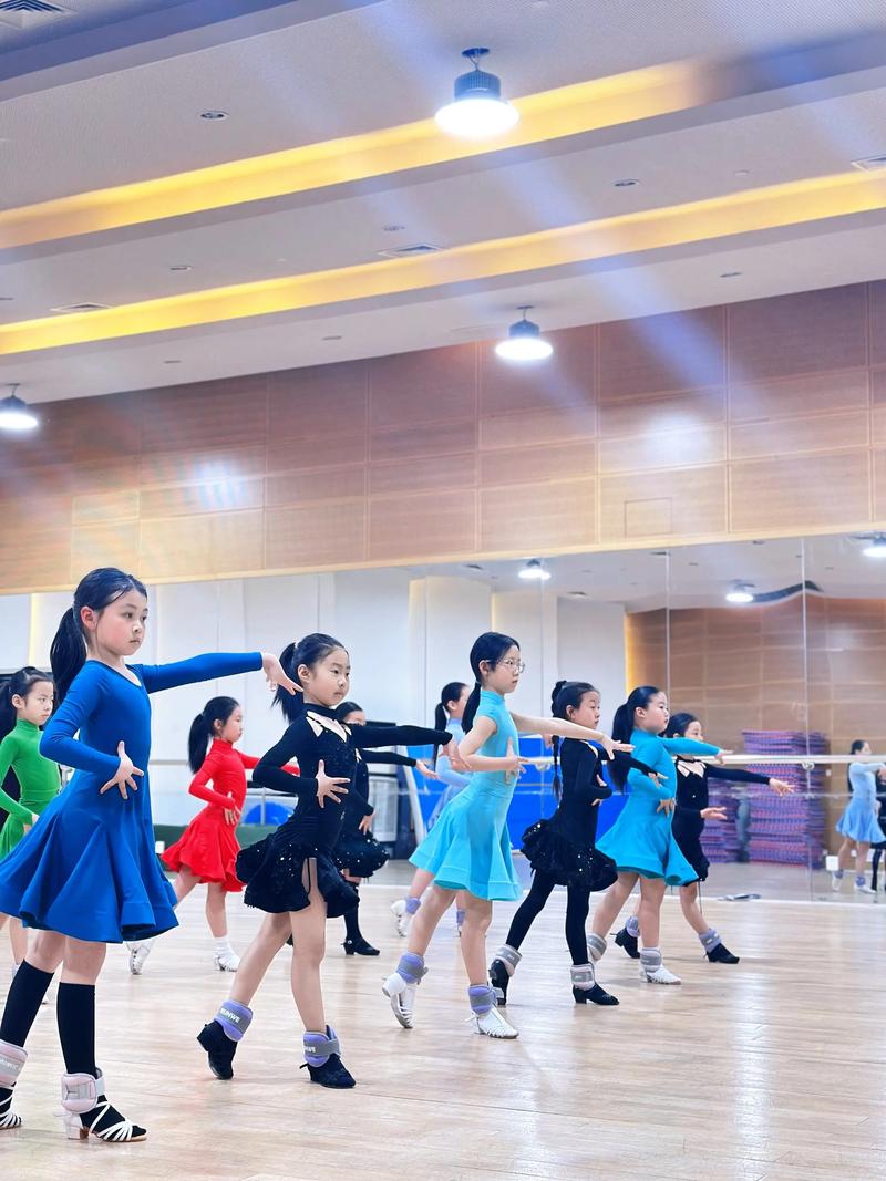 少儿拉丁考1 2级音乐