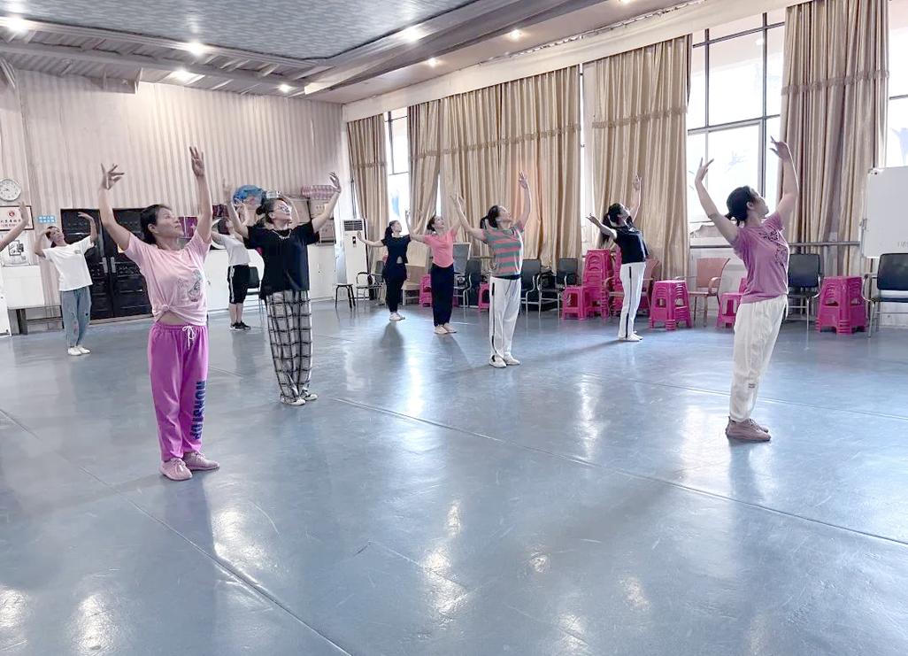 领航舞蹈培训学校滨海