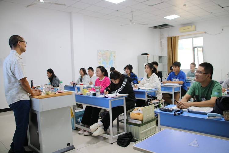 初中师范类艺考培训班