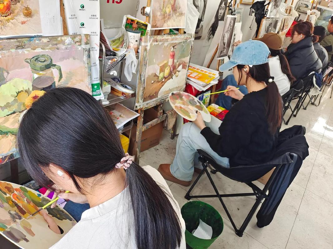 沈阳中专美术绘画专业