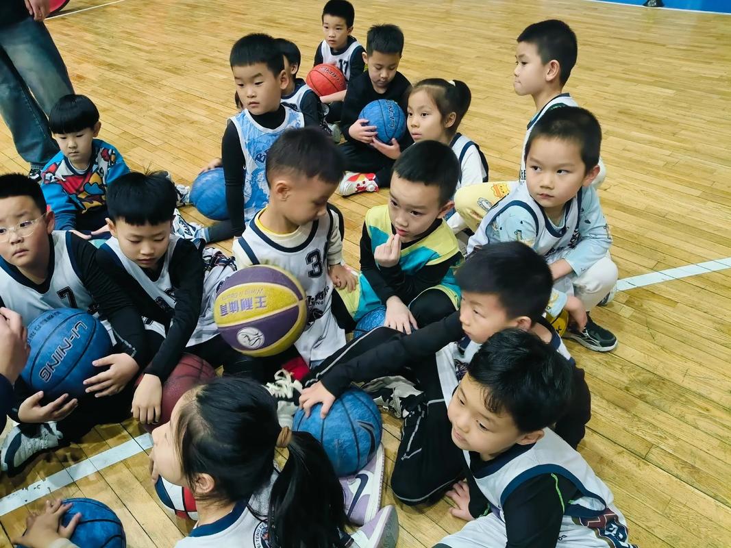 小班儿童篮球音乐有哪些