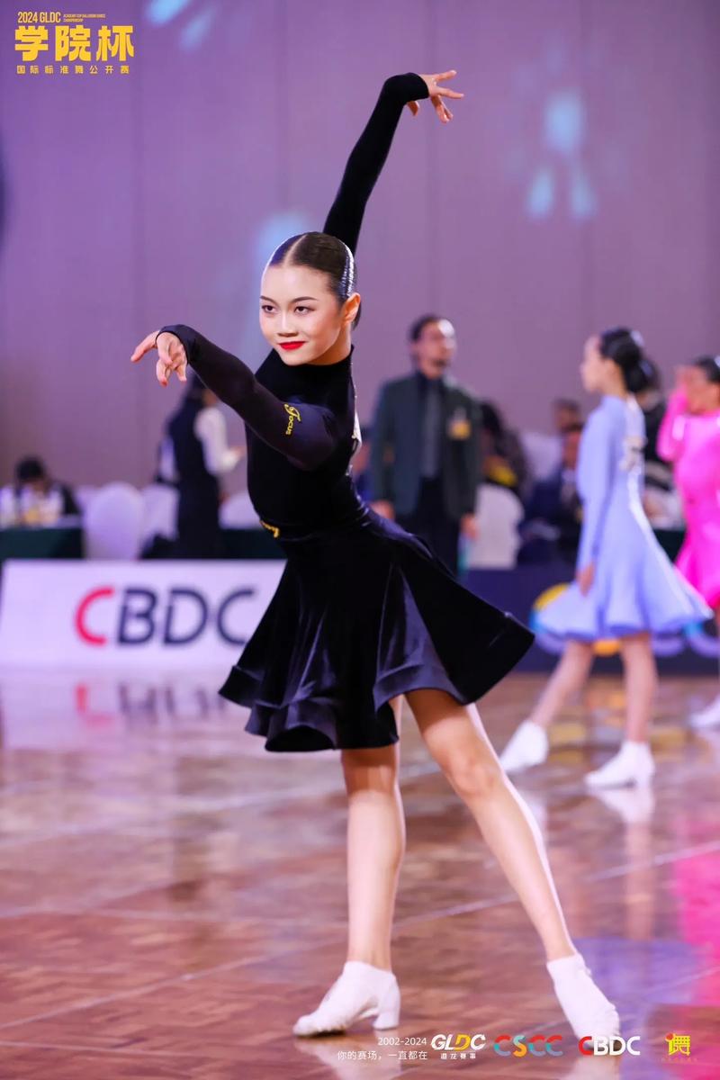 武汉教育体育舞蹈拉丁