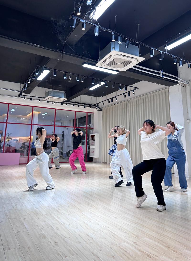 营销培训舞蹈活跃气氛