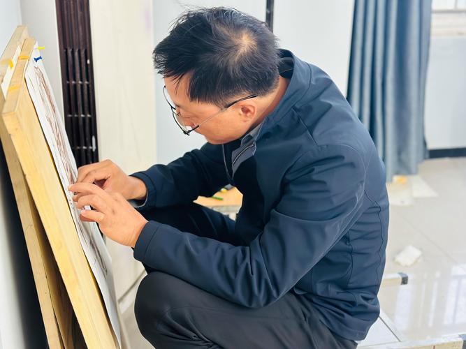 甘肃特岗中学美术教师