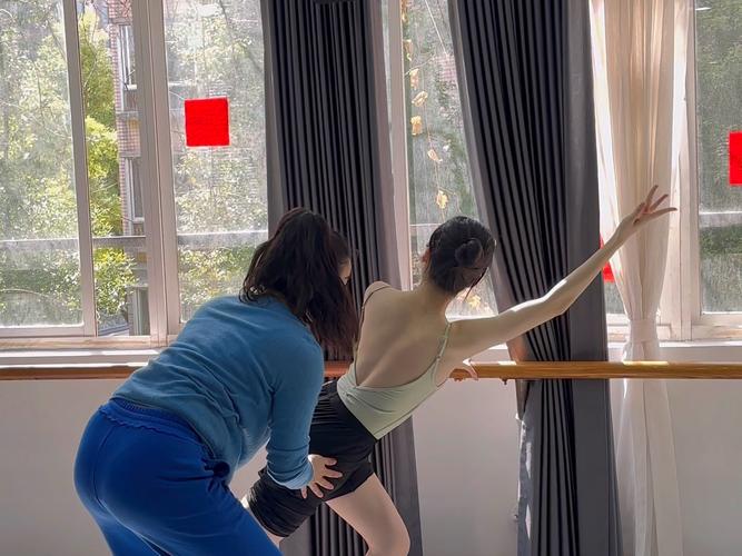 宁波民办初中 舞蹈生