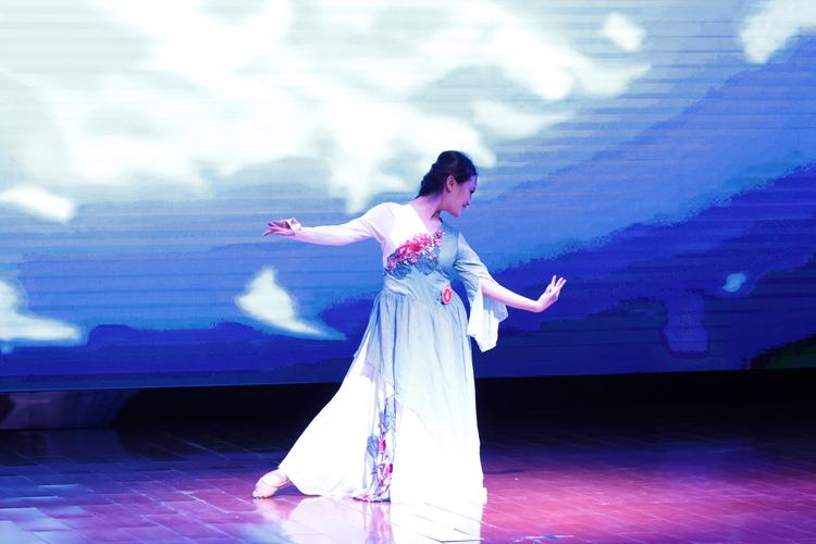 重庆传媒学院舞蹈老师