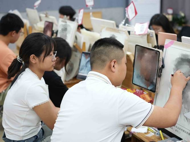 平顶山成龙艺考集训班