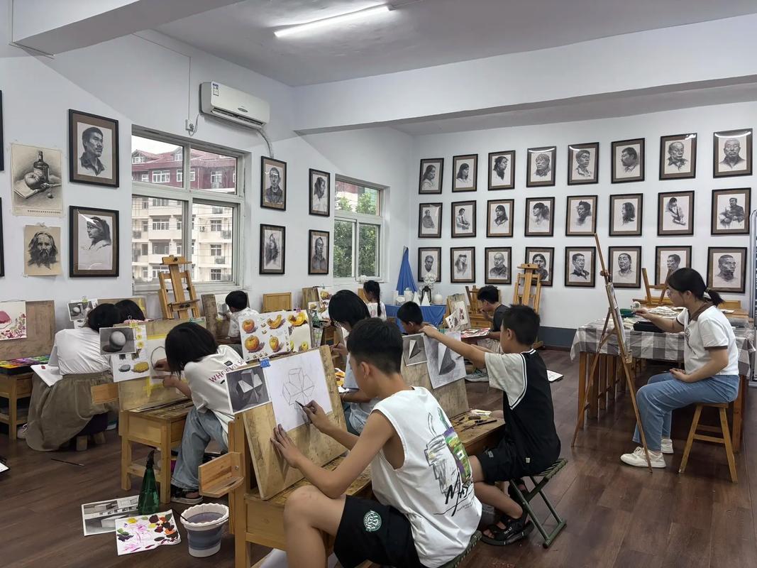 美术学画画的课程多么