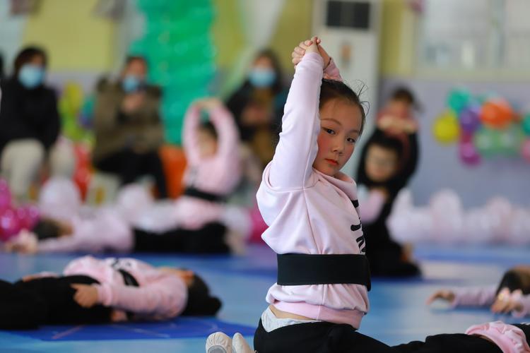 枞阳星光舞蹈学费多少