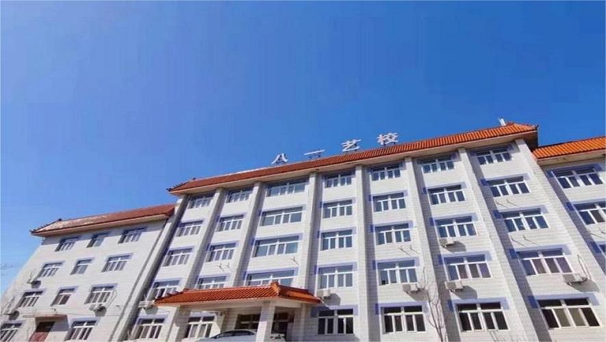 言志八一美术学校图片