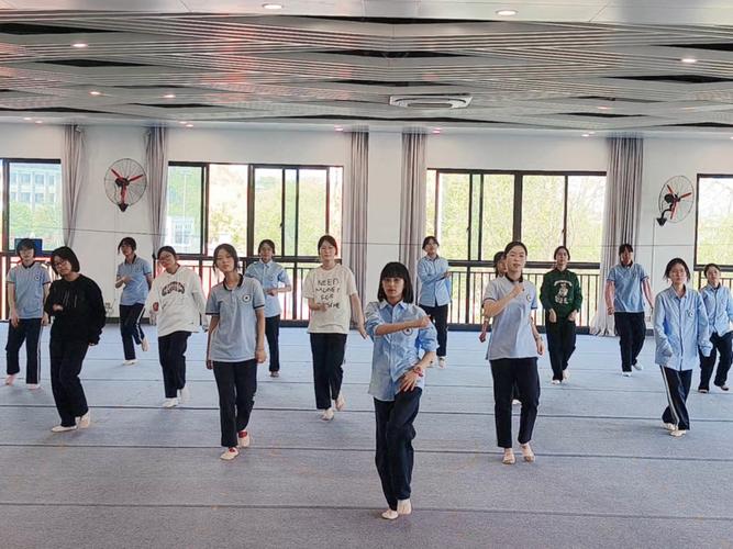 高中艺考表演系培训班