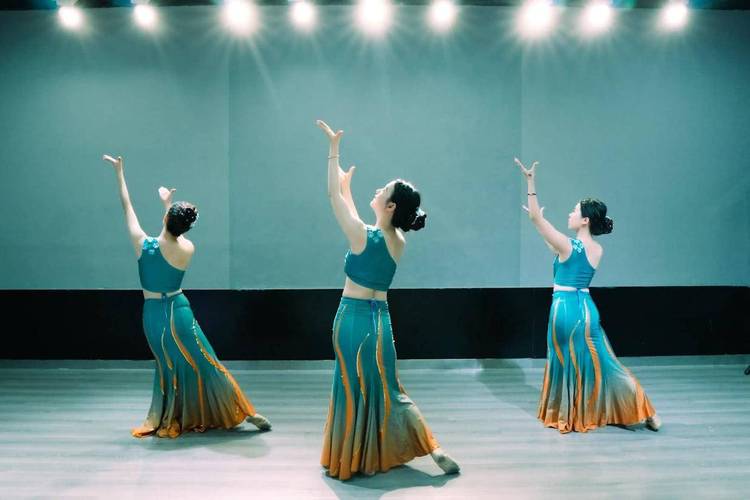 郑州皇后舞蹈培训学院