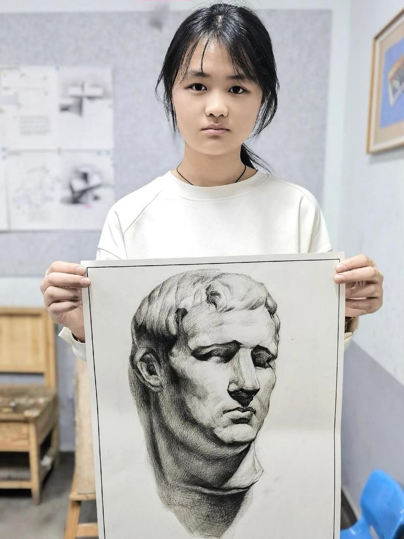 美术艺考275高不高