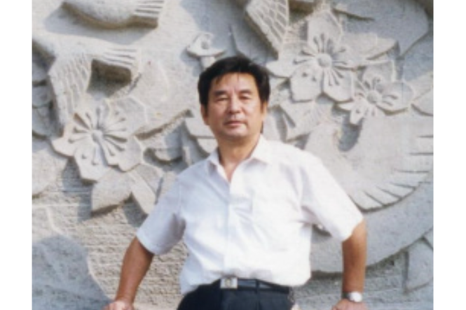 绍兴古月美术没办了吗