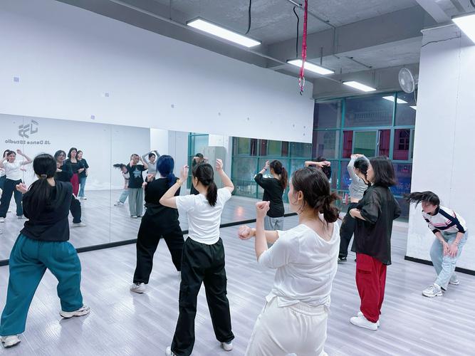 唐山专业舞蹈学校成人