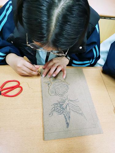 鄞江中学美术老师回扣