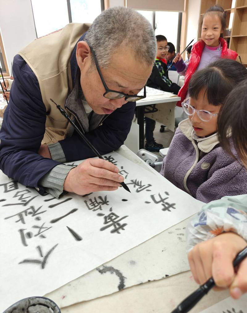 潍坊爱飞书法美术培训