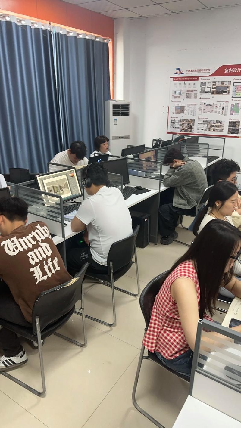 电脑美术设计培训学校