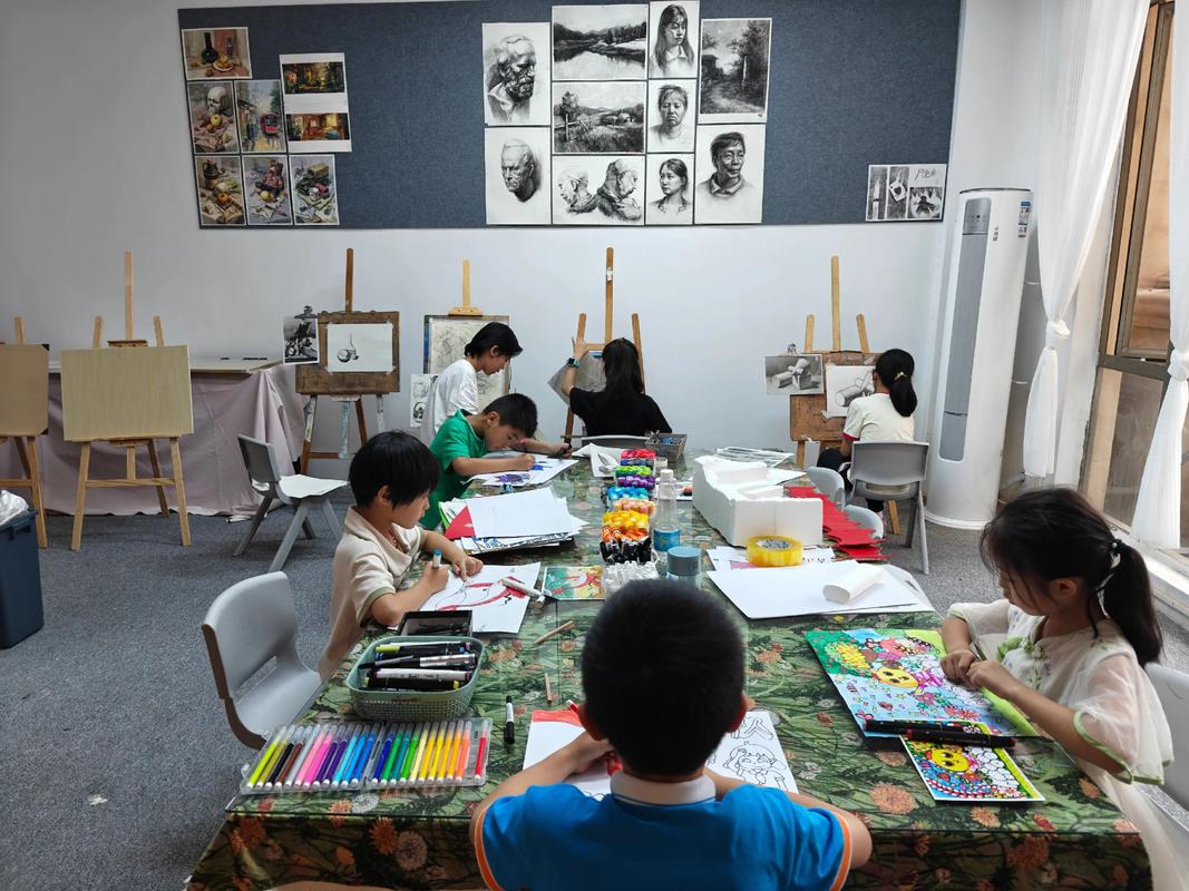 呼市美术培训磨颜画室