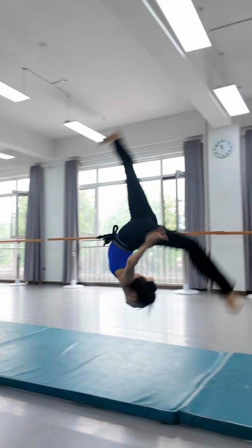 理科生艺考舞蹈吃亏吗