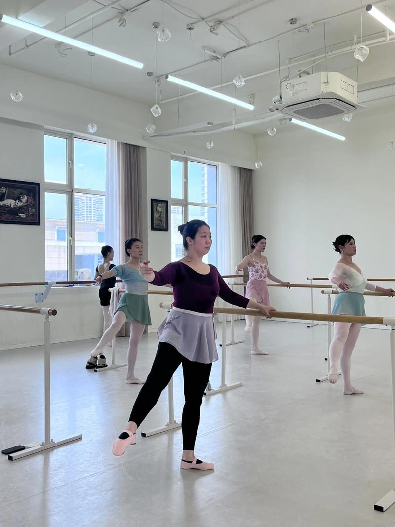培训机构舞蹈老师要求