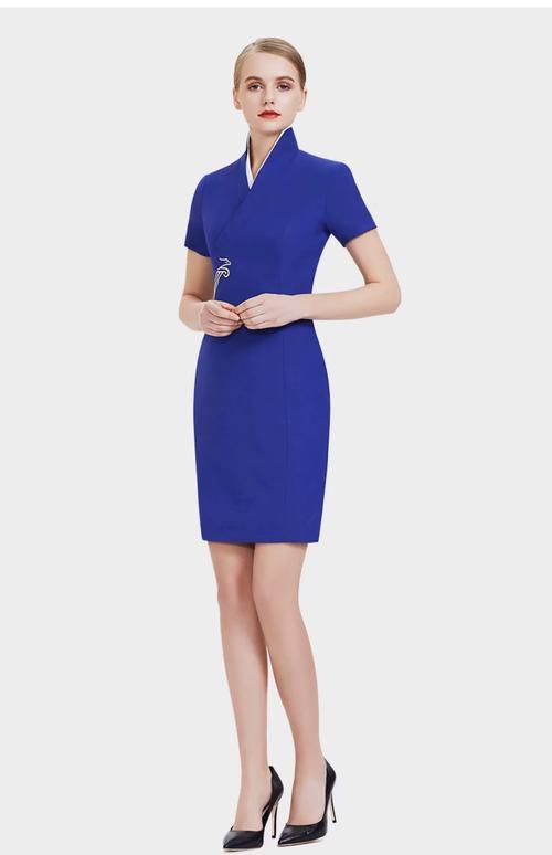 空乘艺考的服装是那种