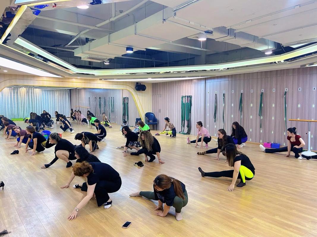 成都健身舞蹈培训学校